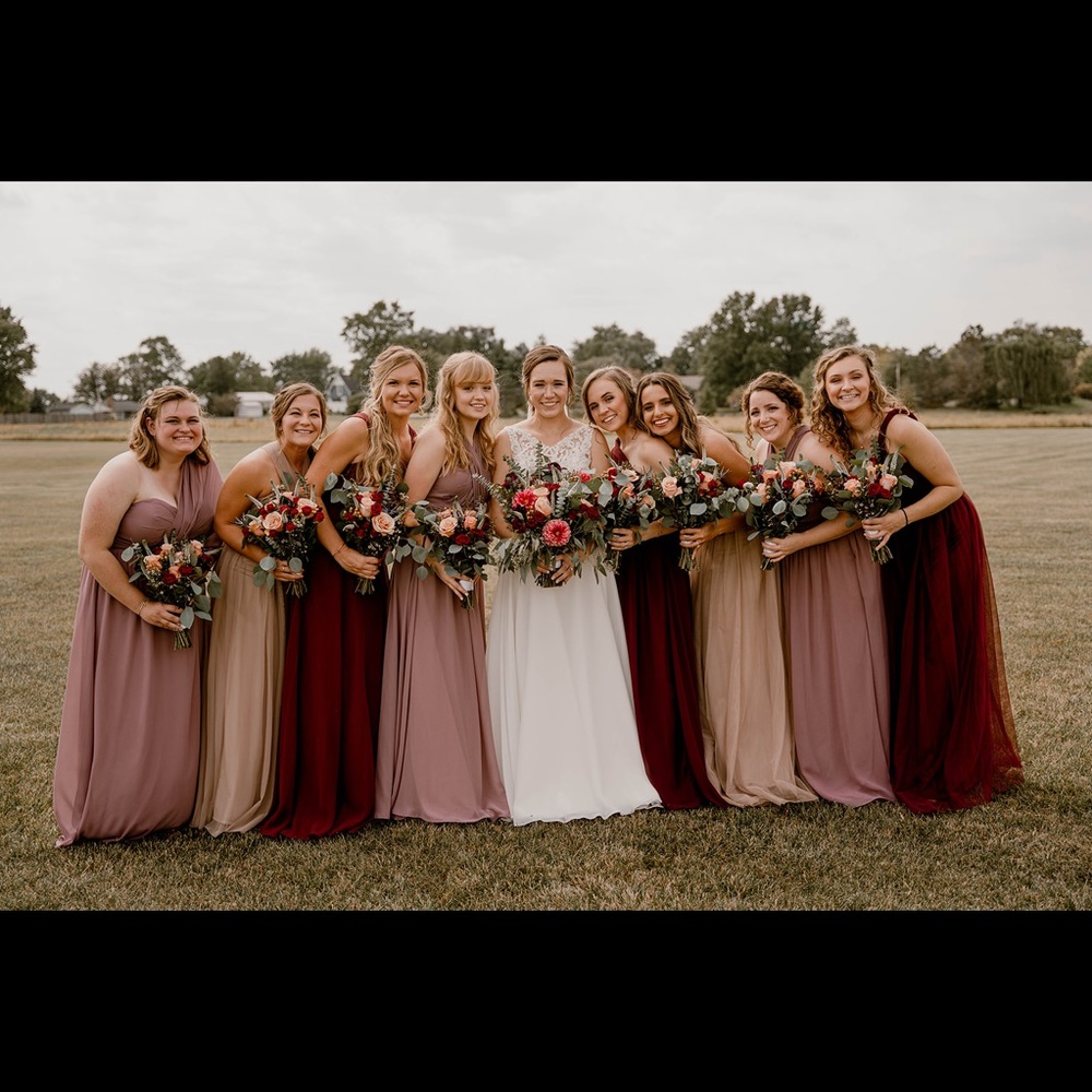 Burst Grey Sandy taupe bridesmaid dress! Great condition! Will ship fast! ✨